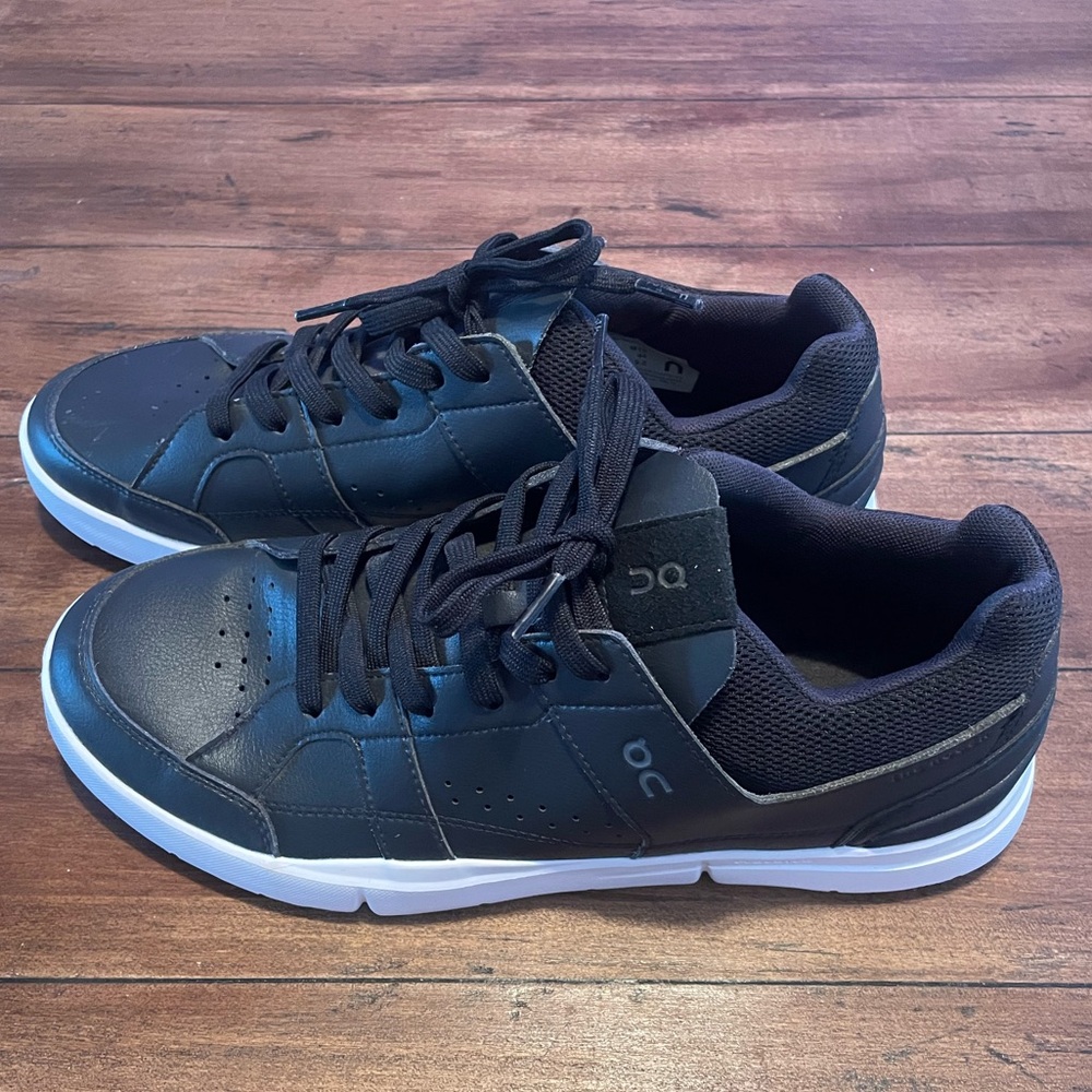 On “The Roger Clubhouse” - Men’s US Size10